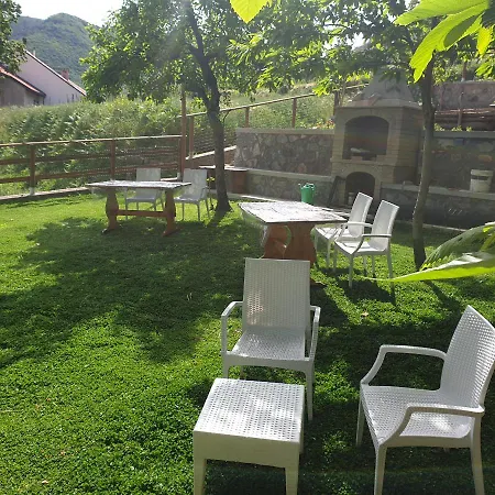 Incoronata אג'רולה