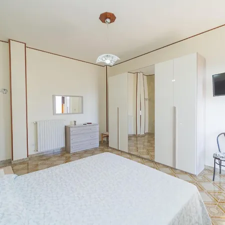 דירה Incoronata אג'רולה