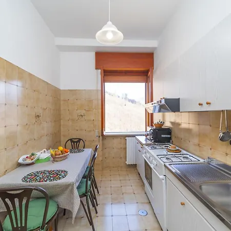 Incoronata אג'רולה