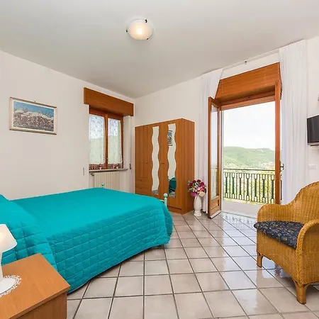 דירה Incoronata אג'רולה