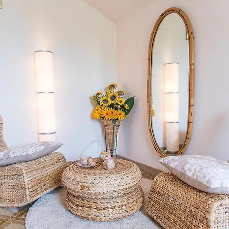 Incoronata * אג'רולה