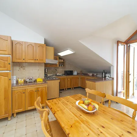 Incoronata Apartamento *